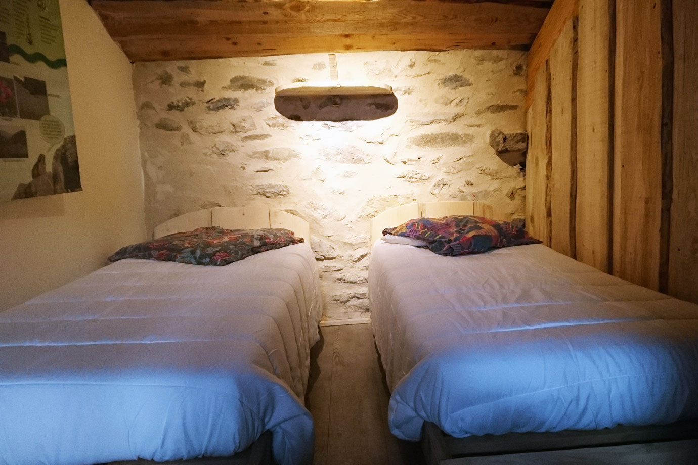 chambre deux lits une place, chalet du Cormet Roselend